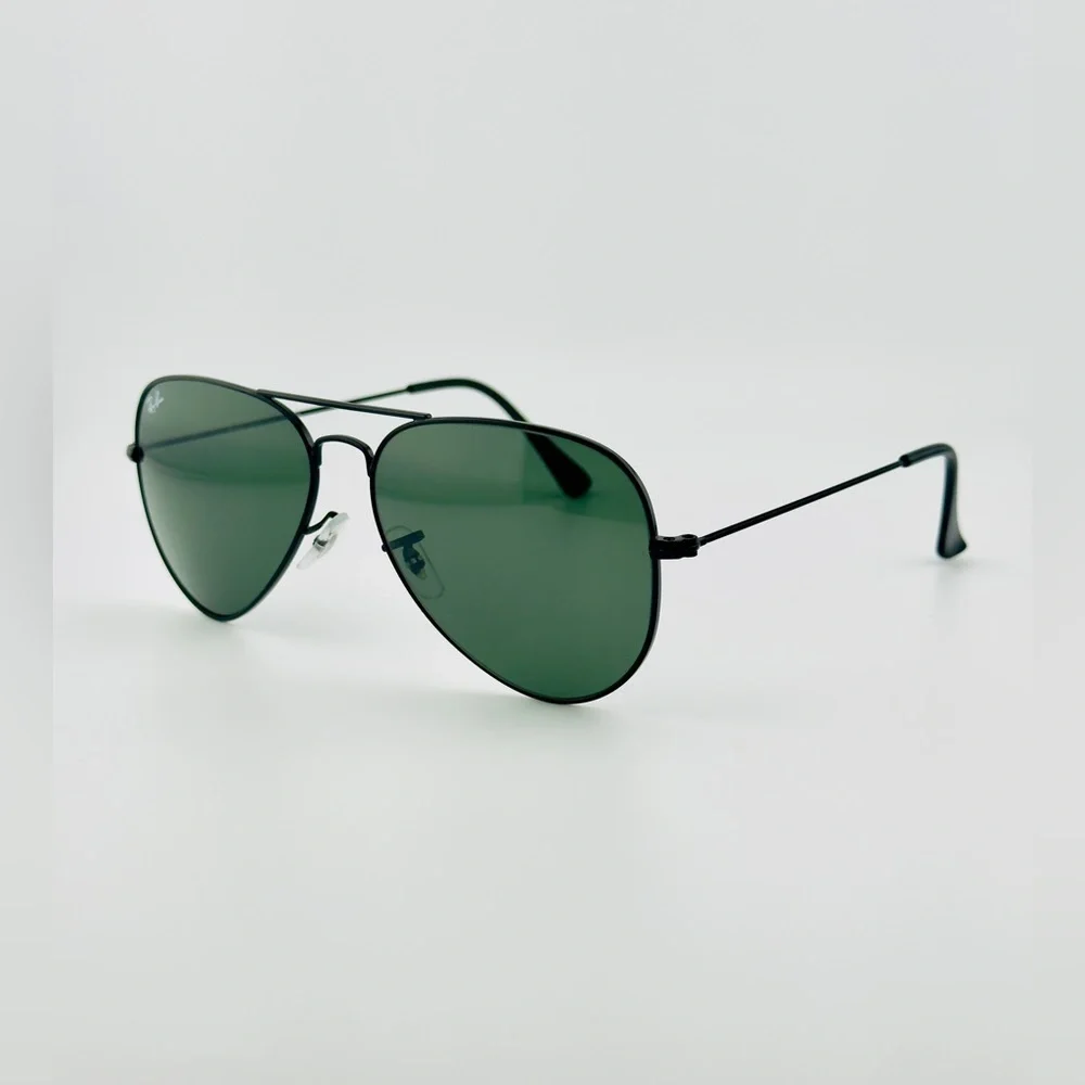 Ray-Ban Aviator Classic Sunglasses RB3025 Polished Black Frame with Green Lenses